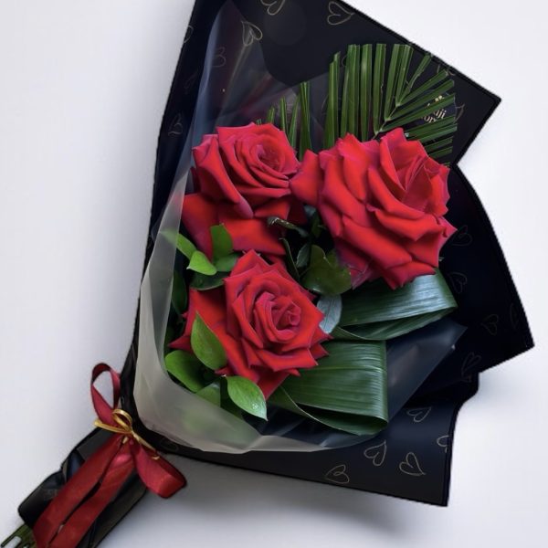 bouquet trio de rosas importadas edição especial amor - Image 2