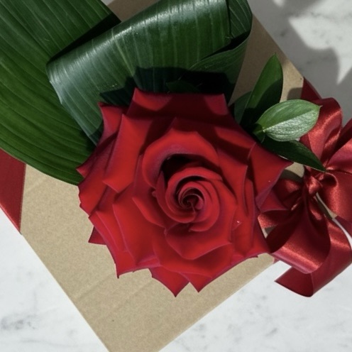 arranjo uno - uma rosa importada - Imagem 2